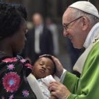 Migrazioni: il papa richiama la Santa Famiglia in esilio
