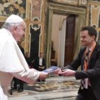 Papa Francesco ai giovani imprenditori: uno stile nuovo nel lavoro