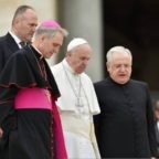ULTIME NOTIZIE. Papa Francesco ha mandato Mons. Georg Gänswein in congedo a tempo indeterminato