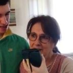 Il caso dei tagli al video della telefonata di Papa Francesco al ragazzo di Caravaggio (e con sua mamma e suo papà)