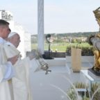 Il papa affida il popolo slovacco al Madonna dei sette dolori