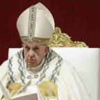 Papa Francesco, i mezzi (nascosti) servono il fine?