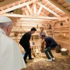 Papa Francesco: il presepe è una chiamata alla salvezza