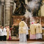 La liturgia tradizionale ridotta al rango d’«abuso»