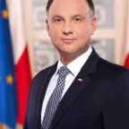 Il Presidente della Polonia Andrezj Duda: l'indottrinamento LGBTQI+ dei bambini è "neo-bolscevismo"