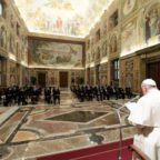 Papa Francesco agli edili: tutelare la persona