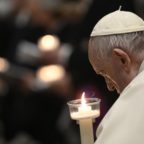 Papa Francesco: la luce spalanca i cuori