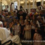 Papa Francesco invoca la Madre di Dio per la pace