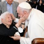 Papa Francesco invita a rinascere dall’alto