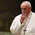 Preoccupazione papale. Per le fake news. Ma con la matrice woke