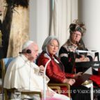 Papa Francesco  invita a costruire un Paese fondato sul rispetto dei diritti