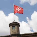Il Papa promulga la nuova Carta Costituzionale dell'Ordine di Malta, revoca le alte cariche, costituisce un Sovrano Consiglio provvisorio e convoca il Capitolo Generale Straordinario
