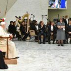 Papa Francesco invita ad essere ‘consulenti integrali’