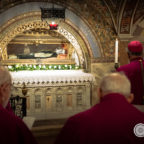 Mons. Napolioni: la vita di sant’Omobono è un inno alla carità