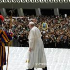 Papa Francesco ai giovani: coltivate il sogno della pace