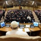 Papa Francesco agli istituti religiosi: siate artigiani di pace