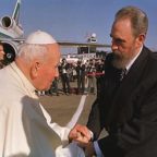 Papa Francesco ricorda la visita di papa san Giovanni Paolo II a Cuba