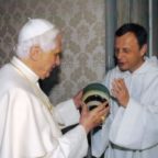 Papa Benedetto XVI nel ricordo della Comunità di Taizè