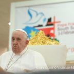 Papa Francesco: la pace si costruisce con impegno