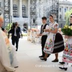 Da Budapest papa Francesco invita ad essere porte aperte