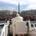 Papa Francesco: la Croce è un albero che germoglia
