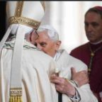 Die Welt: “La resa dei conti. Papa Francesco manda via l’Arcivescovo Georg Gänswein”