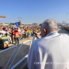 Papa Francesco invita i giovani a non aver paura